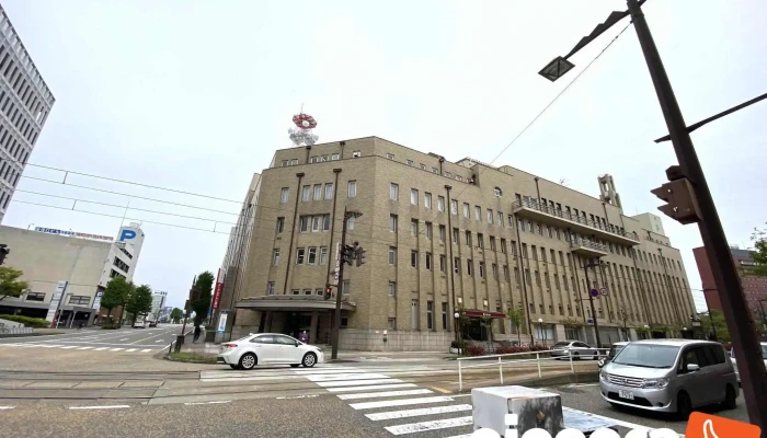 Fu Shan Dian Qi Birudeingu Subete - 富山市