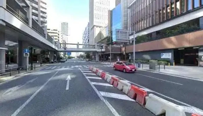 Fu Shi Tong Issa BisuZhu Shi Hui She Subete - 川崎市