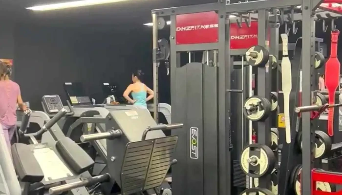 A -  9 Fitness Gym Studio Dong Hua - 姫路市