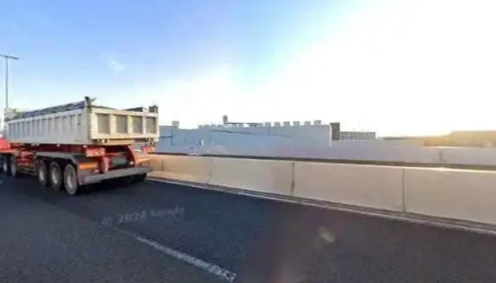 HirowakonsaruteinguHe Tong Hui She Subete - 大阪市