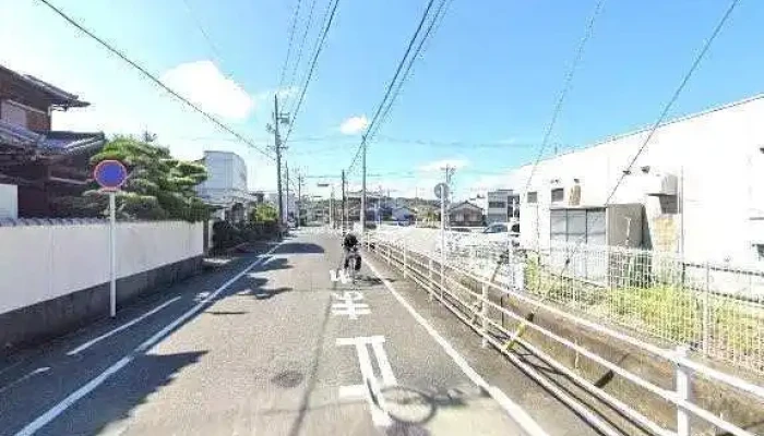 Itoubizinesudezainohuisu Subete - 津市